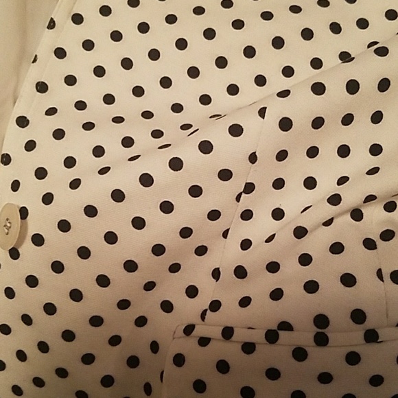 Blazer - Picture 4 of 6